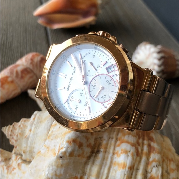 Michael Kors Accessories - ⭐️🍃Michael Kors watch🍃⭐️